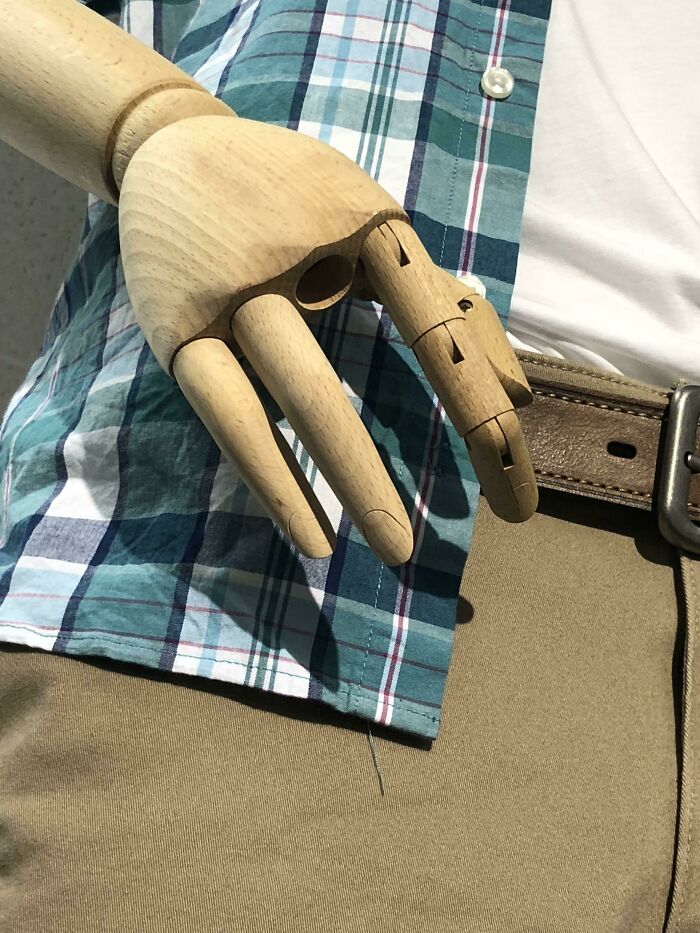 Kohl’s Took All The Middle Fingers Out Of Their Mannequins
