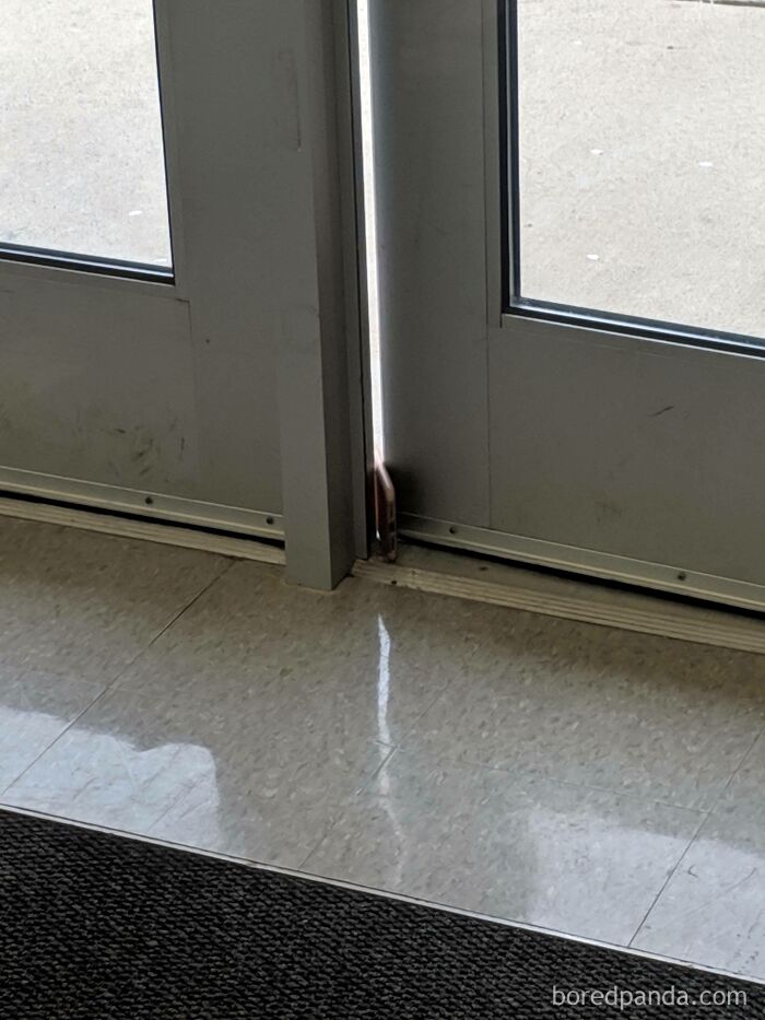 A Girl At My School Used Her iPhone To Keep A Door Open