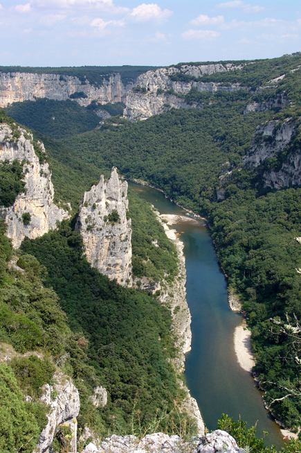 Belvdre_de_la_Madeleine_Gorges_de_lArdche-61ba174337d4d.jpg