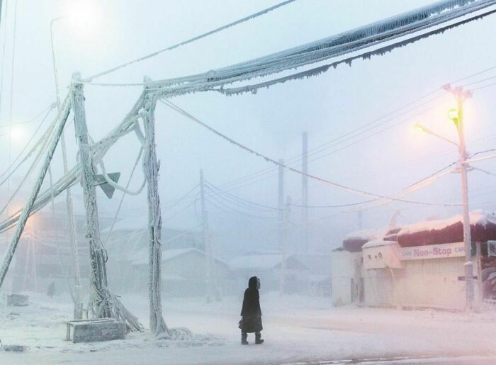 With All These Worrying News Coming, I Wanted To Share This Peaceful And Beautiful Memory From Yakutsk, In Siberia, Known As The Coldest City On Earth (-40C That Day)