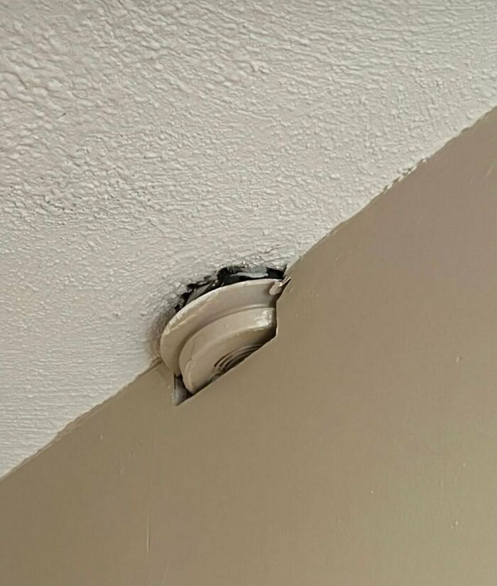 Two Rooms One Smoke Detector