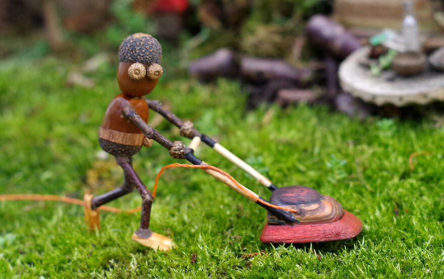 Meet The Acorn People Of Shirebrook Valley