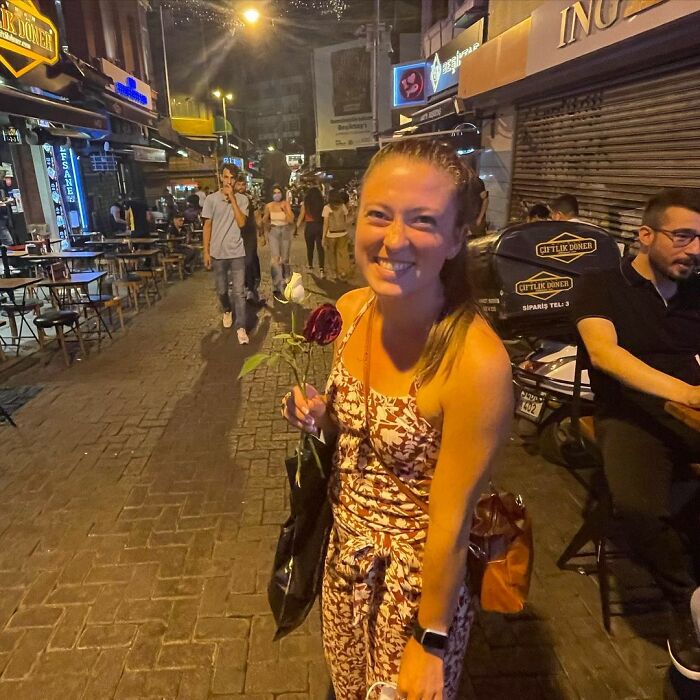 Customers Try To Get Waitress Fired For ‘Bad Service’ So They Don’t Have To Pay The Bill Customers Try To Get Waitress Fired For ‘Bad Service’ So They Don’t Have To Pay The Bill