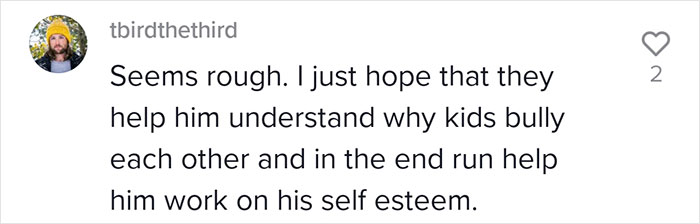 Parents Spark Debate After Making Their Son Stand Outdoors With A Sign ‘I Am A Bully’ As A Punishment Parents Spark Debate After Making Their Son Stand Outdoors With A Sign ‘I Am A Bully’ As A Punishment