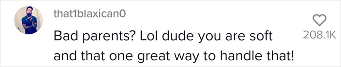 Parents Spark Debate After Making Their Son Stand Outdoors With A Sign ‘I Am A Bully’ As A Punishment Parents Spark Debate After Making Their Son Stand Outdoors With A Sign ‘I Am A Bully’ As A Punishment