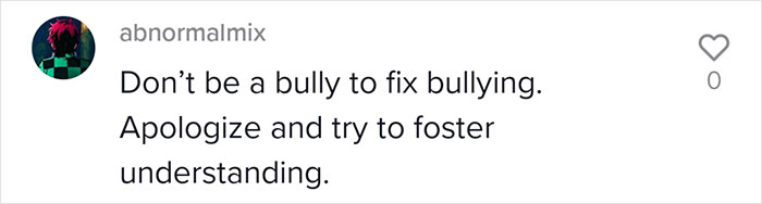 Parents Spark Debate After Making Their Son Stand Outdoors With A Sign ‘I Am A Bully’ As A Punishment Parents Spark Debate After Making Their Son Stand Outdoors With A Sign ‘I Am A Bully’ As A Punishment