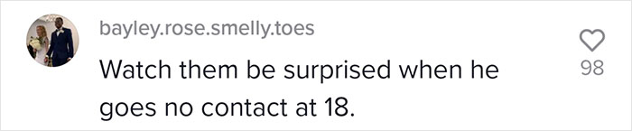Parents Spark Debate After Making Their Son Stand Outdoors With A Sign ‘I Am A Bully’ As A Punishment Parents Spark Debate After Making Their Son Stand Outdoors With A Sign ‘I Am A Bully’ As A Punishment