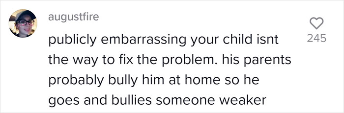 Parents Spark Debate After Making Their Son Stand Outdoors With A Sign ‘I Am A Bully’ As A Punishment Parents Spark Debate After Making Their Son Stand Outdoors With A Sign ‘I Am A Bully’ As A Punishment