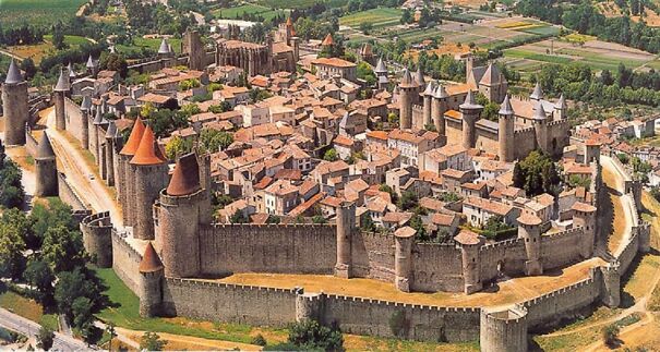 carcassonne-61c454aecf3e4.jpg