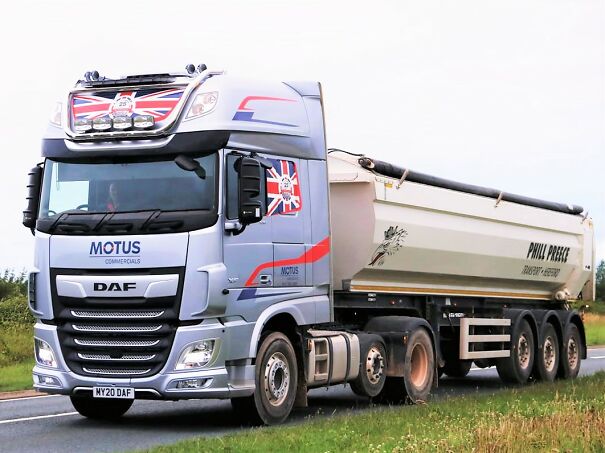 daf-uk-61bc6b1dde395.jpg