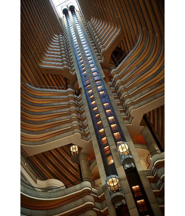 disney-loki-atlanta-marriott-marquis-tva-building-3-61a774d265e85.jpg