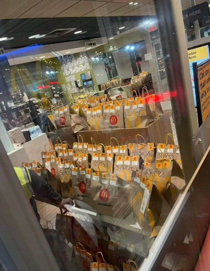 Doordasher Allegedly Shows A "Whole Section Dedicated To People Who Don't Tip" At McDonald's, Sparks Heated Discussion Doordasher Allegedly Shows A "Whole Section Dedicated To People Who Don't Tip" At McDonald's, Sparks Heated Discussion