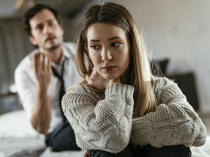 Husband Claims Wife 'Massively' Let Herself Go After Giving Birth, She Asks The Internet What To Do Husband Claims Wife 'Massively' Let Herself Go After Giving Birth, She Asks The Internet What To Do