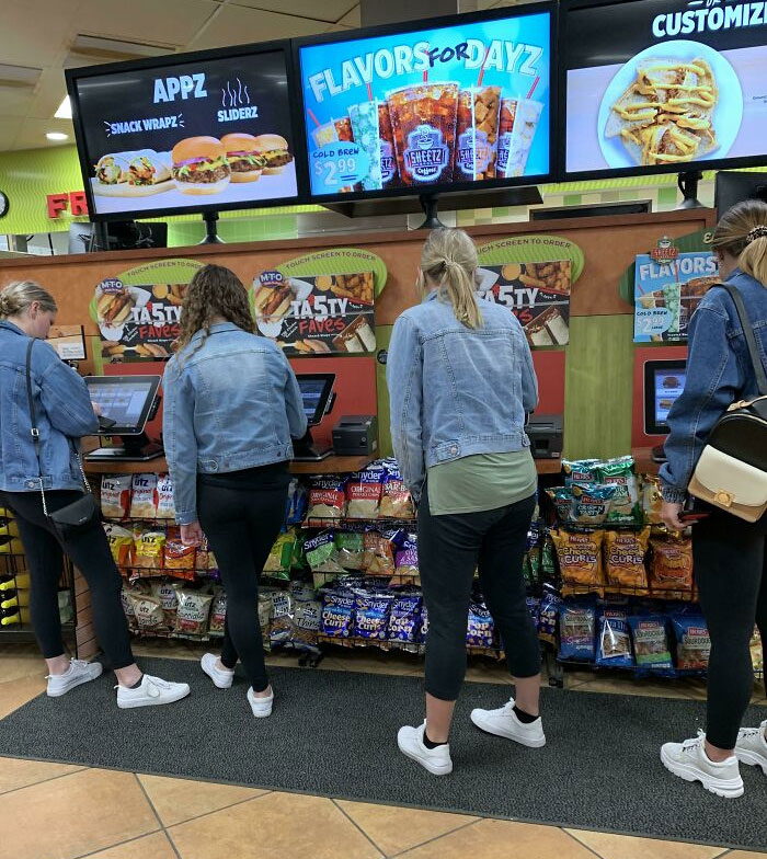 The Way That All Of These Girls Are Unknowingly Wearing The Same Outfit