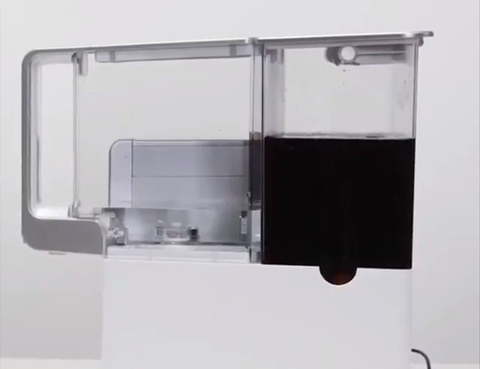Este purificador de agua puede incluso convertir la coca cola dietética en agua pura