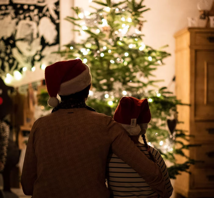 30 People Are Sharing Weird And Wholesome Traditions That Make Their Christmas Special