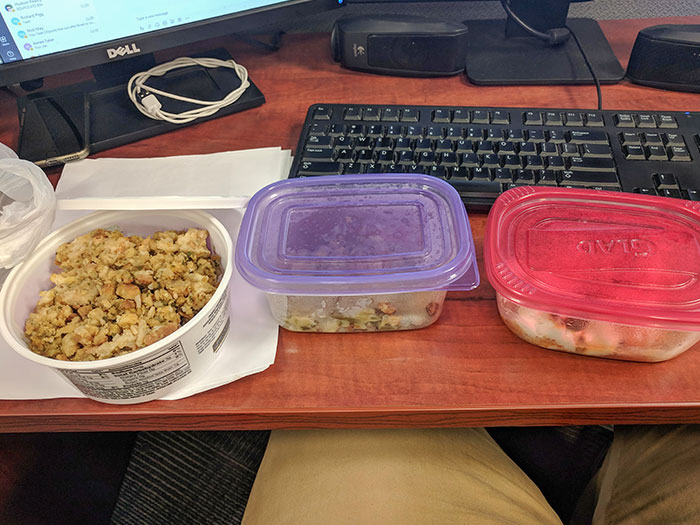 I Work At A MSP, And I Worked On Thanksgiving Day. So One Of My Coworkers A LVL2 Stopped By To Bring Me Thanksgiving Dinner While I Was Working