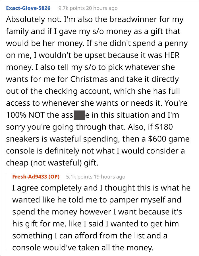 Husband Lashed Out At His Wife In Front Of His Family For Buying The Cheapest Thing On His Wishlist, Said She Ruined Christmas