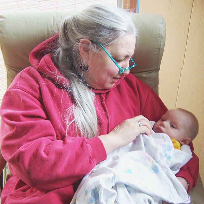 This Mom Is Not Sure What To Do After Her Mother Starts Asking For Money For Looking After Her Grandson, Despite Living All-Expenses-Paid With Her This Mom Is Not Sure What To Do After Her Mother Starts Asking For Money For Looking After Her Grandson, Despite Living All-Expenses-Paid With Her