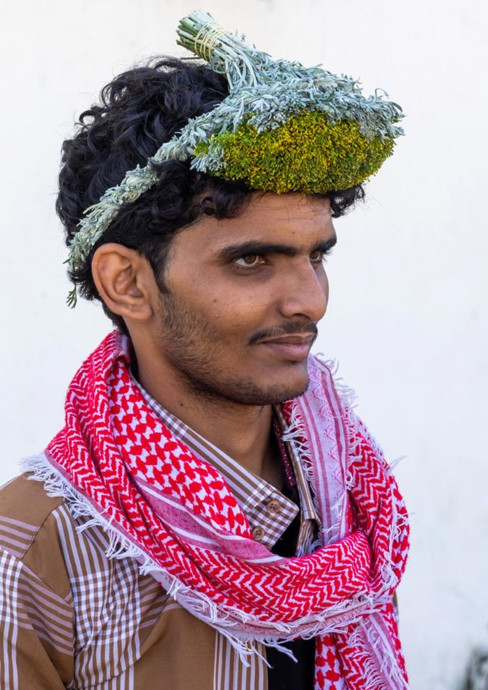 On My Trip To Saudi Arabia, I Met Male Members Of The Qahtan Tribe - Flower Men On My Trip To Saudi Arabia, I Met Male Members Of The Qahtan Tribe - Flower Men
