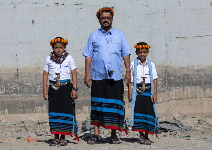On My Trip To Saudi Arabia, I Met Male Members Of The Qahtan Tribe - Flower Men On My Trip To Saudi Arabia, I Met Male Members Of The Qahtan Tribe - Flower Men