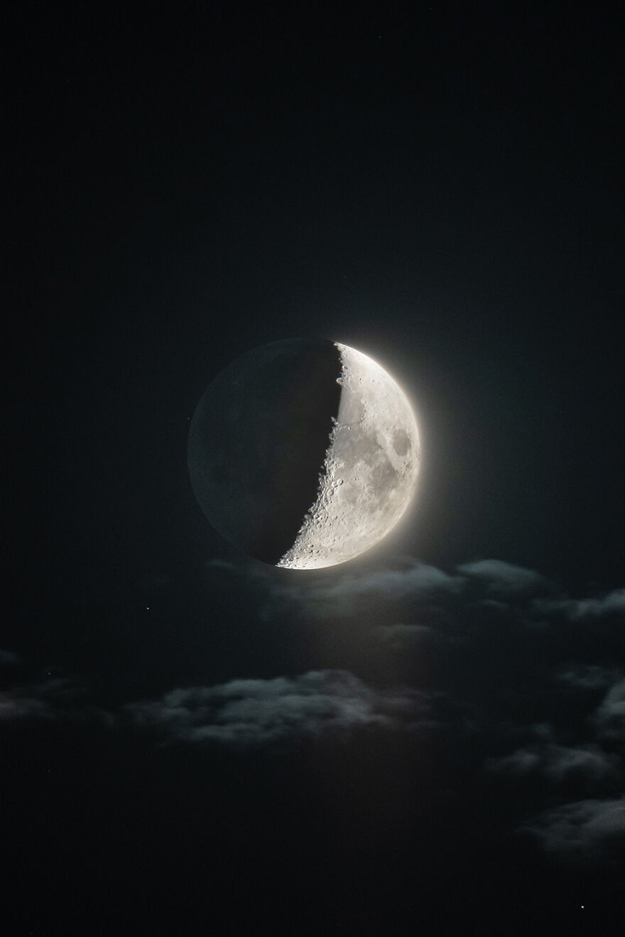 July 2021 – First Try Of An Moon Hdr Picture. Shot From My Balcony, Bochum