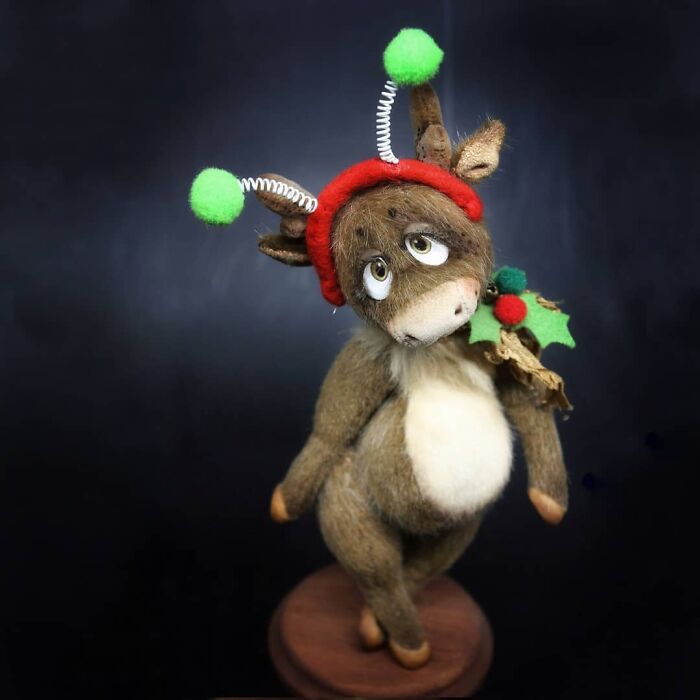 Russian Artist Makes Felt Toys You'd Definitely Want One