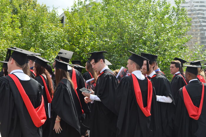 23 Y.O. Son Tells His Parents He’ll Never Speak To Them Again After Finding Out They’re Paying For Sister’s Education Yet Didn’t Pay For His 23 Y.O. Son Tells His Parents He’ll Never Speak To Them Again After Finding Out They’re Paying For Sister’s Education Yet Didn’t Pay For His