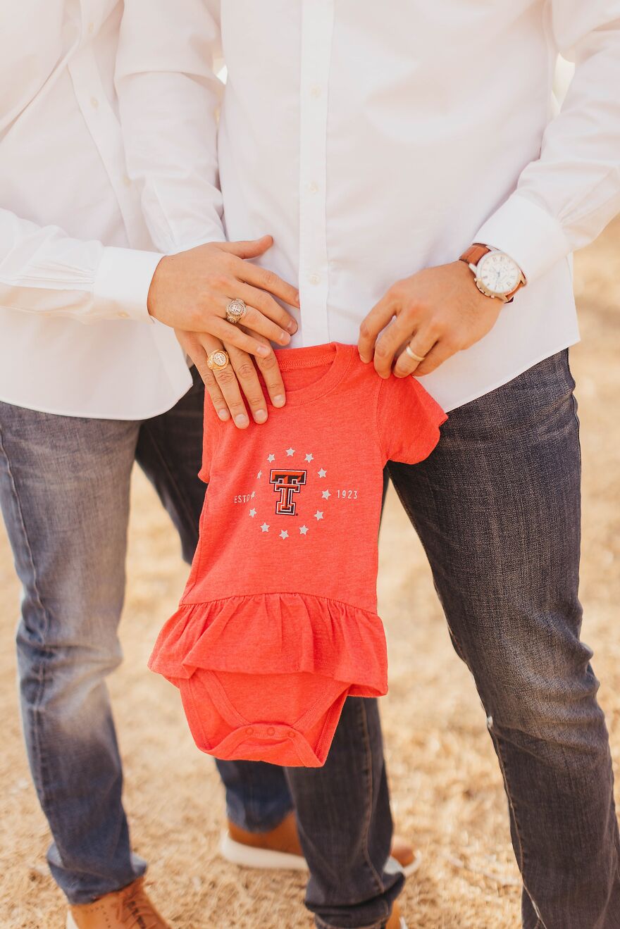 Sister Becomes A Surrogate And Gives Her Brother And His Husband The Best Gift Of All Sister Becomes A Surrogate And Gives Her Brother And His Husband The Best Gift Of All