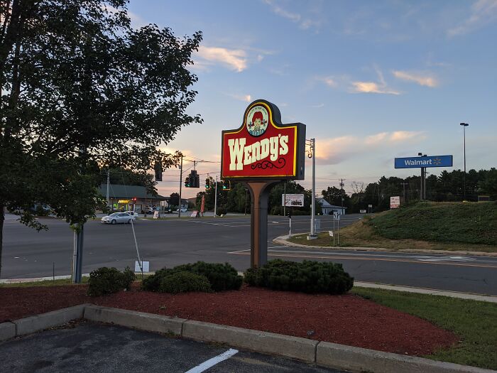 Boss Left Holding The Bag After Staff Walks Out From The Restaurant Because Of His Lies Of Not Being Able To Pay For Overtime Boss Left Holding The Bag After Staff Walks Out From The Restaurant Because Of His Lies Of Not Being Able To Pay For Overtime