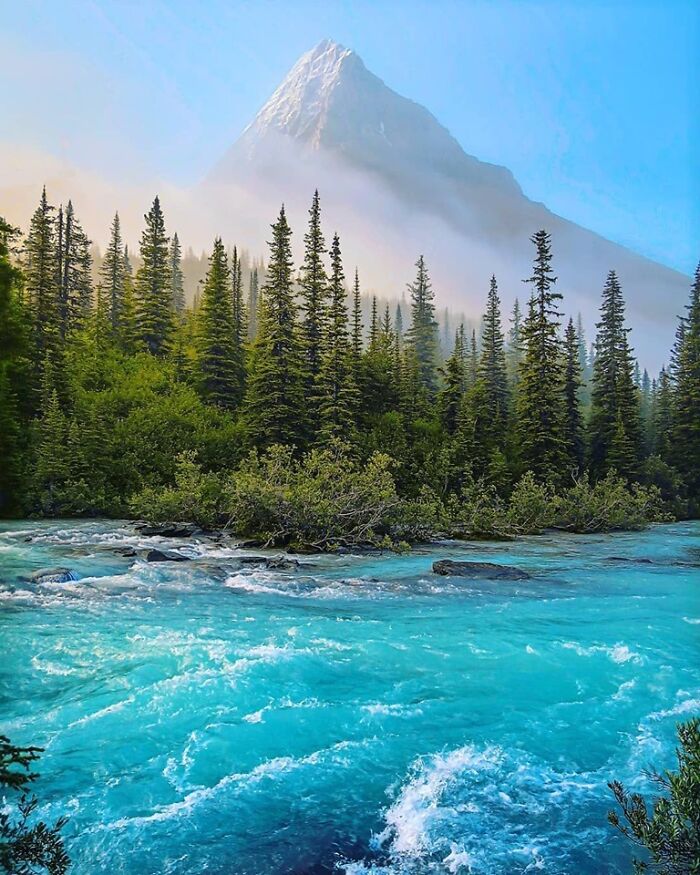 Mount Robson, The Highest Point In The Gorgeous Canadian Rockies. Looks Like The Perfect Place For An Adventure Right?
