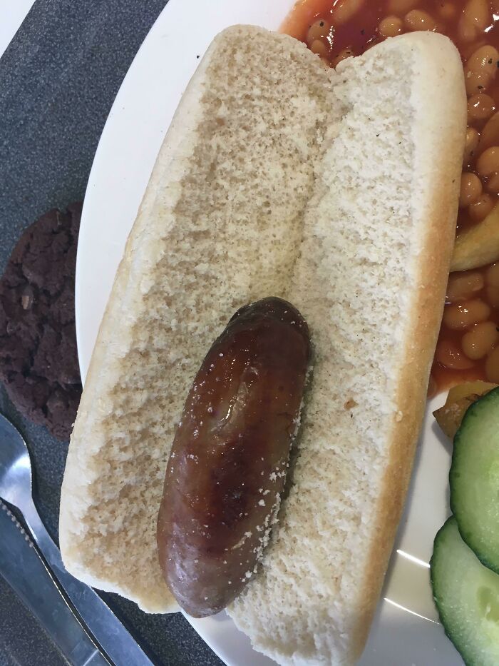 What A School In UK Calls A Hotdog