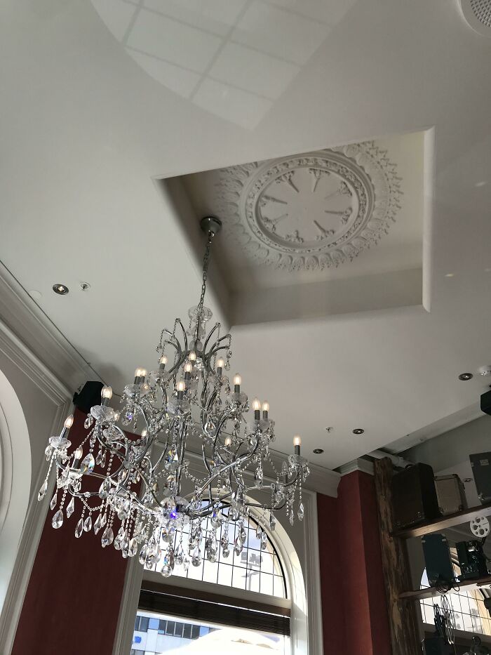 This Chandelier At A Restaurant I Ate At Bothers Me So Much