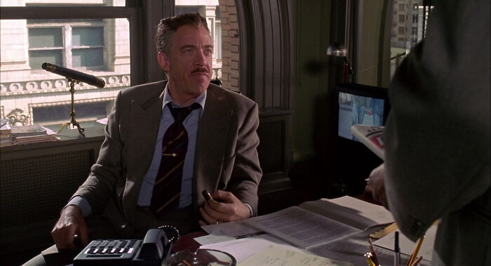 In Spider-Man (2002), J. Jonah Jameson Has A Telescope In His Office. While Preparing For The Role, J K Simmons Visited The Offices Of The New York Post And Saw That The Editor Had A Telescope In His Own Office. So, He Incorporated It Into Jameson's Character