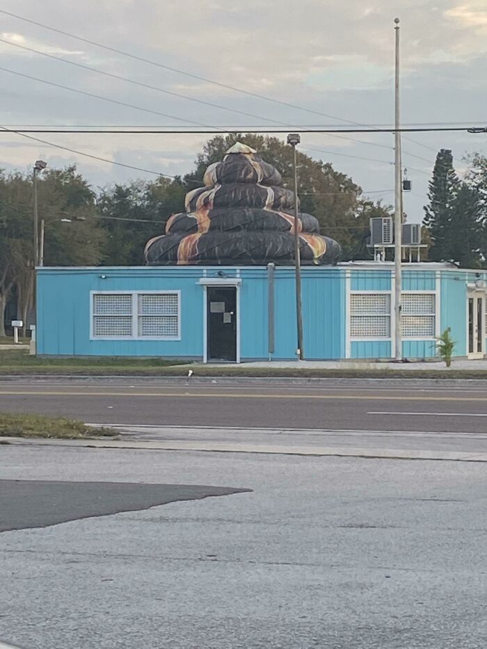 This Probably Only Sucks For Me Because I Have To Look At It Everyday But These People Thought Painting The Top Of An Old Twistee Treat Roof Brown Was A Good Idea