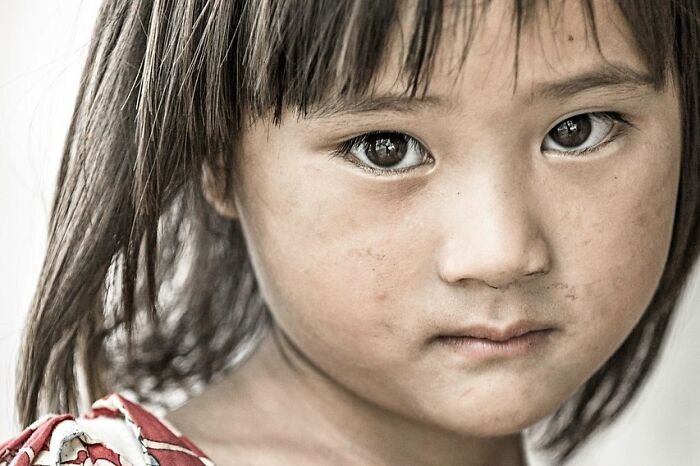 Passionate About Vietnam, Photographer Captures The True “Soul” Of His People In Their Daily Lives (New Pics)