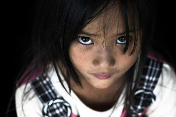 Passionate About Vietnam, Photographer Captures The True “Soul” Of His People In Their Daily Lives (New Pics)