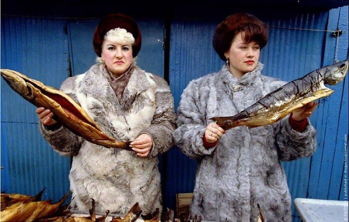 Post-Soviet Visual. Fish Sellers In The Market Of Petropavlovsk-Kamchatsky, Russia, March 1993