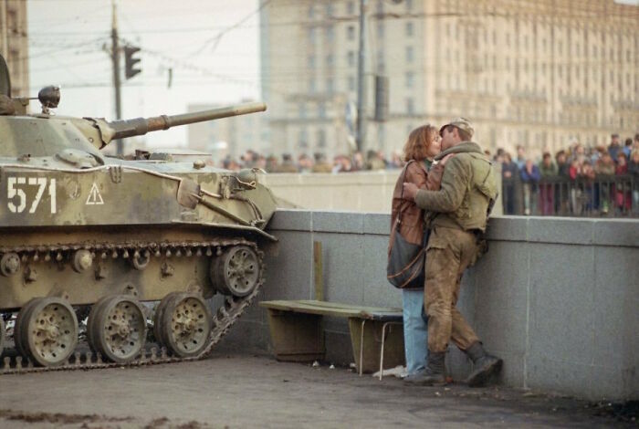 Post-Soviet Visual. Soldier Kissing Girlfriend In Moscow During October Coup. Photo By David Turnley, Russia, 1993
