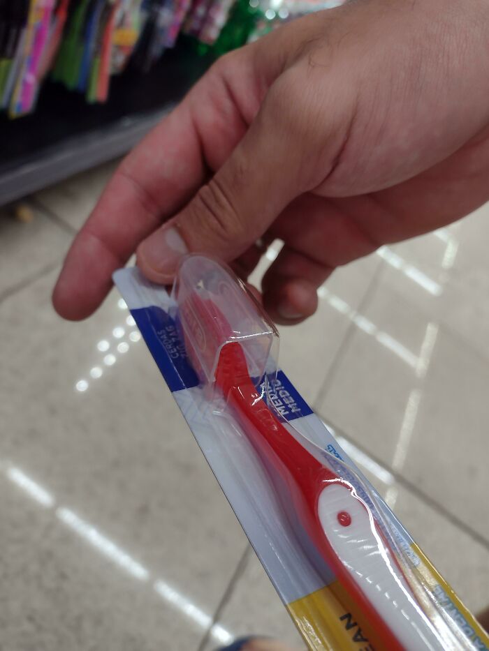 Este cepillo de dientes sin cerdas lo encontré hoy en el supermercado