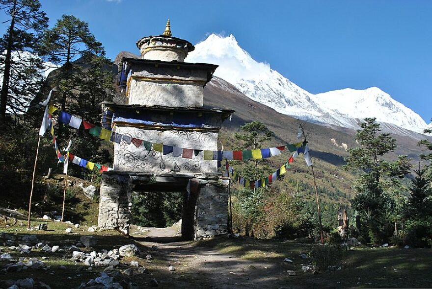 Manaslu Circuit Trek - 14 Days
