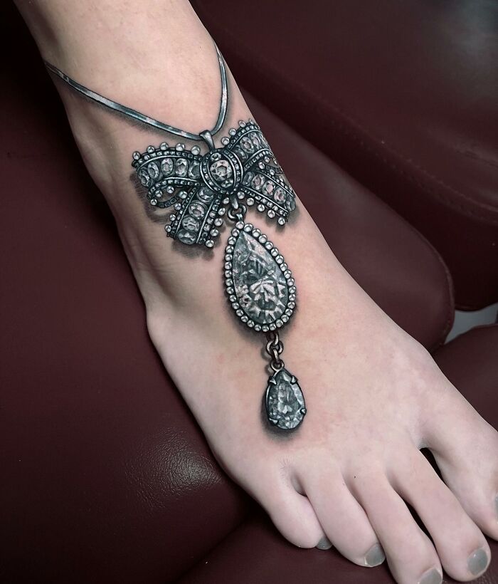 These 30 Masterclass Jewelry Tattoos By Celebrity Ink Artist Ryan Ashley Might Be Better Than The Real Thing
