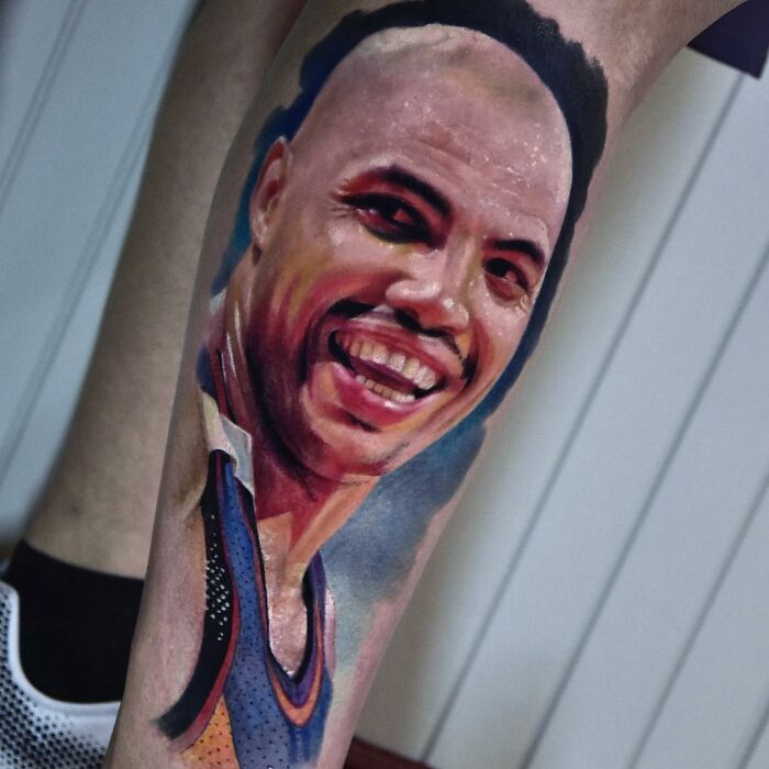 Artist Gets Tattoos That Look Like They've Been Imprinted On The Skin