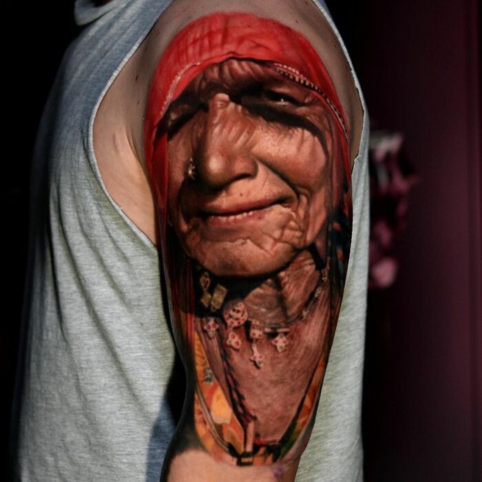 Artist Gets Tattoos That Look Like They've Been Imprinted On The Skin