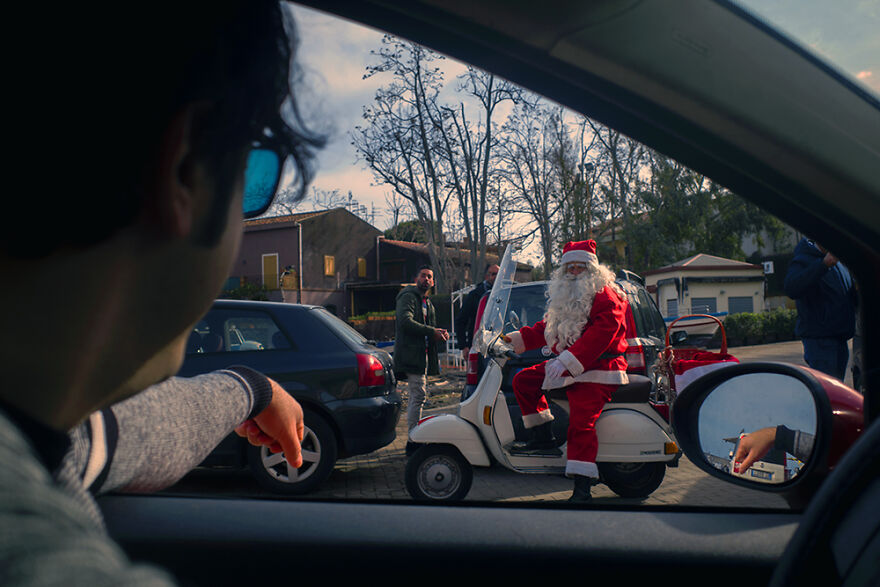 Day 359: Santa Claus Is Coming To Town (With A Vespa)