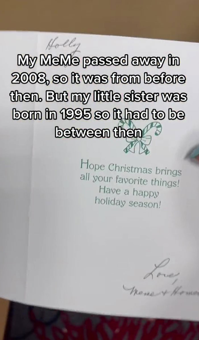 Family Finds A Box Full Of Old, Wrapped Christmas Presents In Late Grandparents’ Attic Family Finds A Box Full Of Old, Wrapped Christmas Presents In Late Grandparents’ Attic