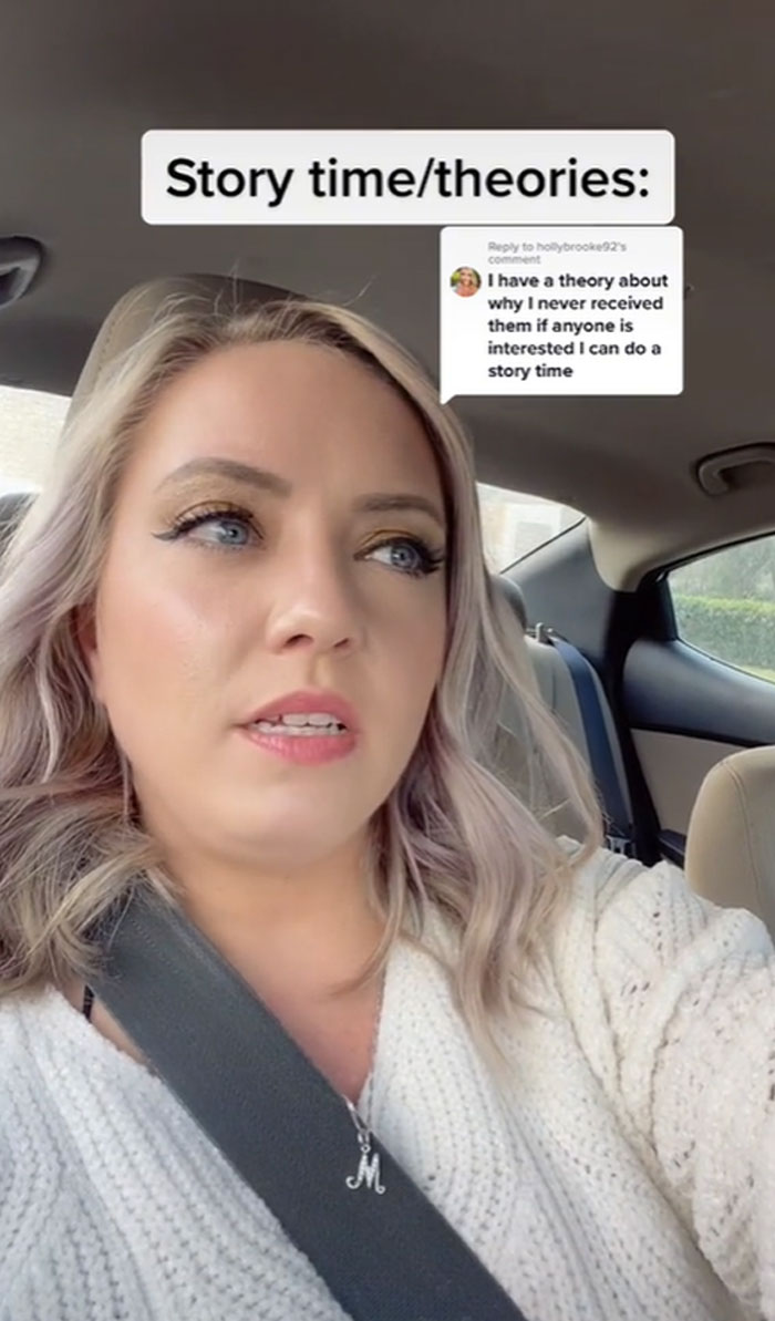 Family Finds A Box Full Of Old, Wrapped Christmas Presents In Late Grandparents’ Attic Family Finds A Box Full Of Old, Wrapped Christmas Presents In Late Grandparents’ Attic