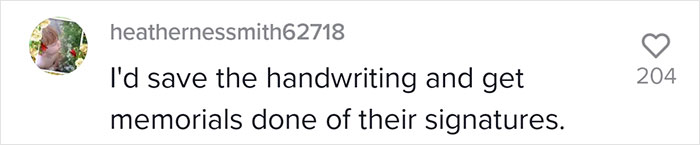 Family Finds A Box Full Of Old, Wrapped Christmas Presents In Late Grandparents’ Attic Family Finds A Box Full Of Old, Wrapped Christmas Presents In Late Grandparents’ Attic