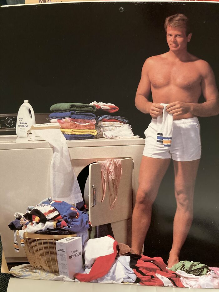 “Every Woman’s Fantasy”: People Online Are Cracking Up At This Resurfaced Calendar From The ‘80s Featuring Handsome Men Doing Various Chores (11 Pics)