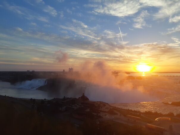 Niagara_morning-61ed9ec960211.jpg